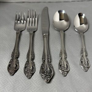 SSS by Oneida Renoir - Pembroke Elegant Silver Flatware 5 Pc Set Vintage